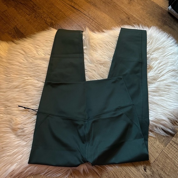 GIRLFRIEND COLLECTIVE High-Rise Compression 7/8 Leggings In Moss Green - Picture 8 of 8